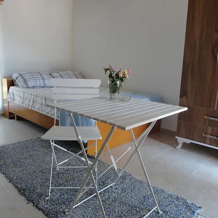 Kuecuek Ev Pansiyon * Karaburun (Izmir)
