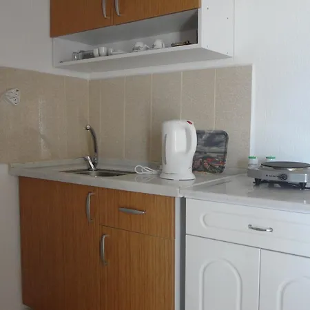 Kuecuek Ev Pansiyon Aparthotel Karaburun (Izmir)