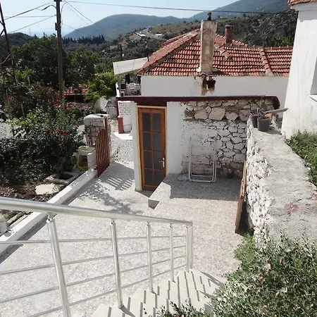 Kuecuek Ev Pansiyon Aparthotel